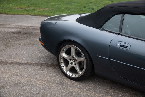 2001 Jaguar XKR Te koop (foto 85 van 149)