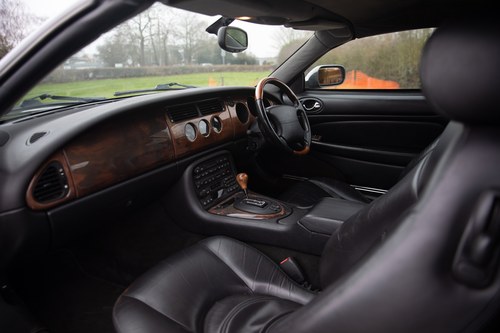 2001 Jaguar XKR Te koop (foto 33 van 149)