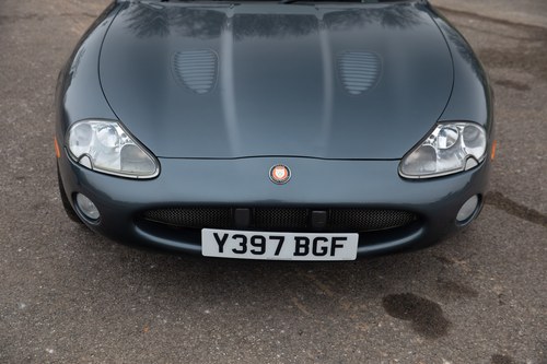 2001 Jaguar XKR Te koop (foto 99 van 149)