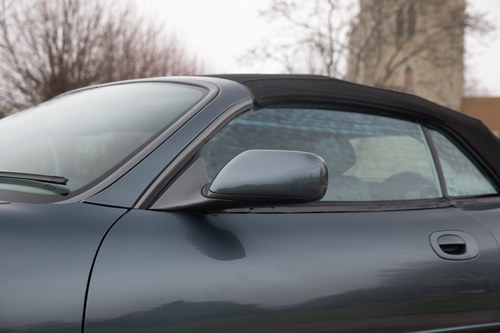 2001 Jaguar XKR Te koop (foto 110 van 149)