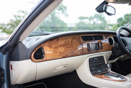 2005 Jaguar XK8 Convertible à vendre (picture 43 of 171)