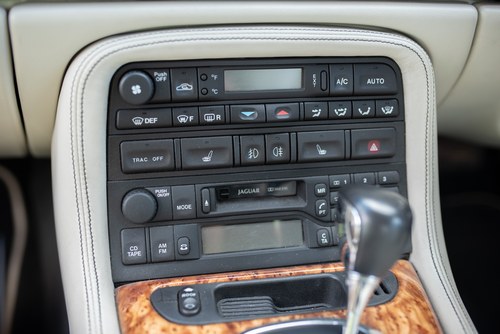 2005 Jaguar XK8 Convertible à vendre (picture 49 of 171)