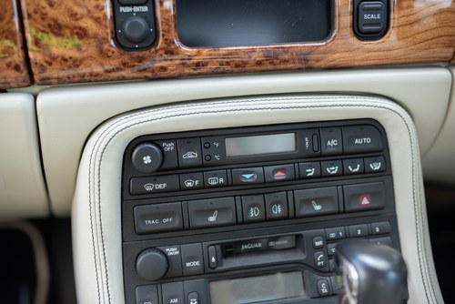 2005 Jaguar XK8 Convertible à vendre (picture 48 of 171)