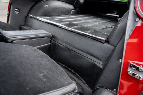 1965 Jaguar E-Type Series I 4.2L FHC For Sale (picture 58 of 154)