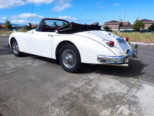Jaguar XK 150 DHC à venda (imagem 8 de 134)
