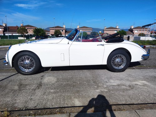 Jaguar XK 150 DHC à venda (imagem 40 de 134)