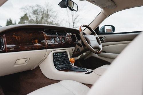 2003 Jaguar XK8 4.2 Auto zum Verkauf (Bild 82 von 167)