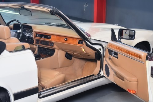 NO RESERVE 1992 Jaguar XJS Convertible 5,3L V12 - LHD In vendita (immagine 39 di 100)