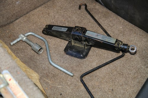 1990 Jaguar XJ-S V12 Convertible For Sale (picture 48 of 64)