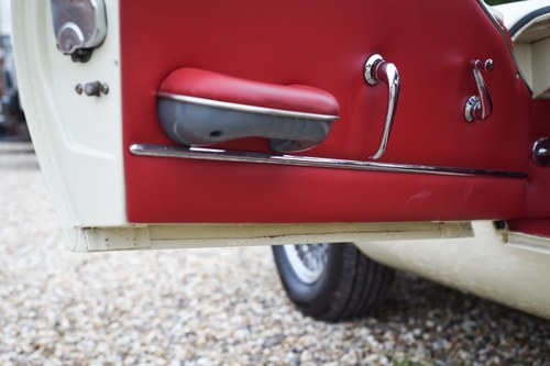 1966 Jaguar E-Type S1 4.2 Roadster LHD zum Verkauf (Bild 27 von 133)