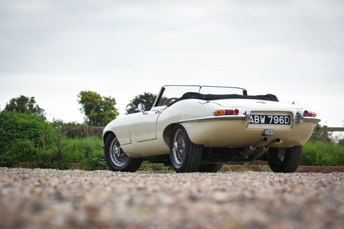 1966 Jaguar E-Type S1 4.2 Roadster LHD zum Verkauf (Bild 7 von 133)