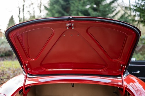 1964 Jaguar E-Type 3.8 Convertible Series 1 In vendita (immagine 66 di 196)