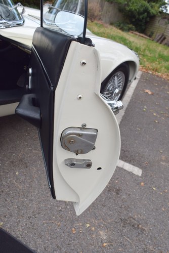 1972 Jaguar E-Type V12 Roadster Te koop (foto 45 van 222)