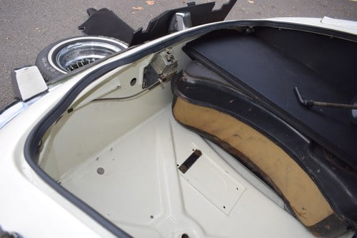 1972 Jaguar E-Type V12 Roadster Te koop (foto 154 van 222)