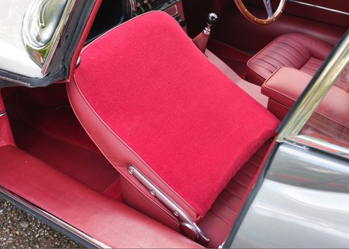 1966 Jaguar E-Type Series 1 4.2 FHC à vendre (picture 30 of 129)