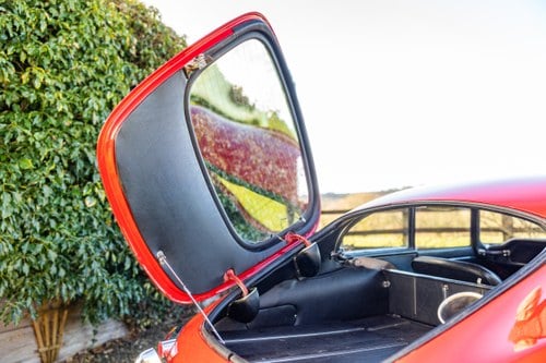 1967 Jaguar E-Type Series I 4.2 FHC En venta (imagen 48 de 126)