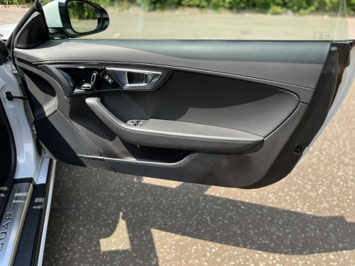 2015 Jaguar F-type 3.0 Convertible For Sale (picture 28 of 88)