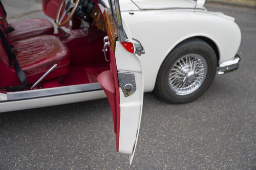 1967 Jaguar MkII 3.8 à vendre (picture 126 of 217)