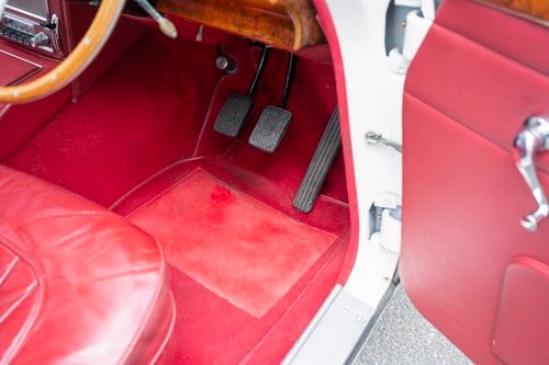 1967 Jaguar MkII 3.8 à vendre (picture 69 of 217)