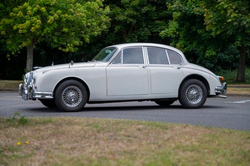 1967 Jaguar MkII 3.8 à vendre (picture 16 of 217)