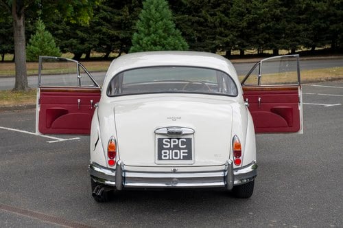 1967 Jaguar MkII 3.8 à vendre (picture 7 of 217)