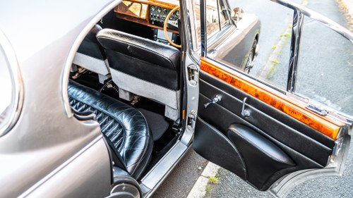 1967 Jaguar MK2 Te koop (foto 50 van 221)