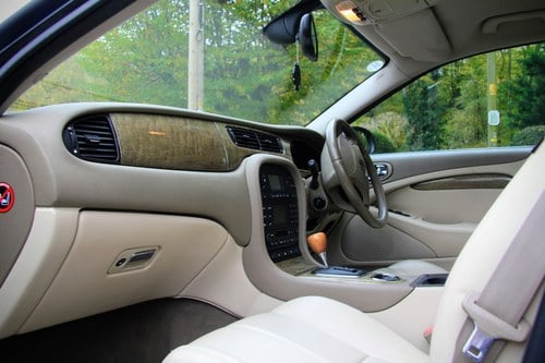 2004 Jaguar S Type 2.5 SE For Sale (picture 18 of 118)