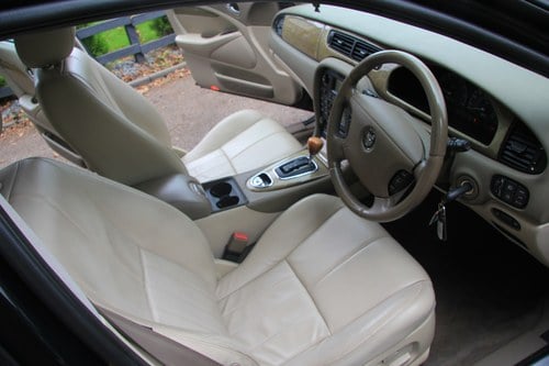 2004 Jaguar S Type 2.5 SE For Sale (picture 70 of 118)