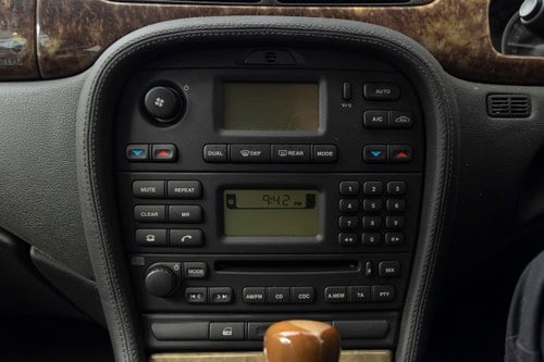 2004 Jaguar S-Type 3.0 SE For Sale (picture 34 of 80)