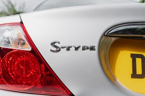 2003 Jaguar S Type 4.2 SE à venda (imagem 103 de 158)