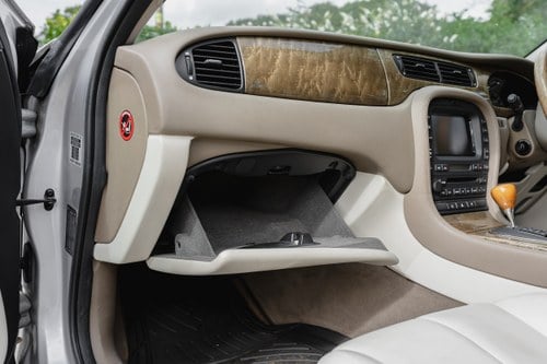 2003 Jaguar S Type 4.2 SE à venda (imagem 16 de 158)