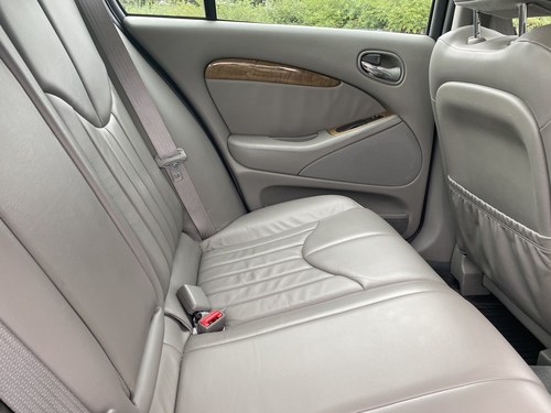 2001 Jaguar S-Type 3.0 V6 SE For Sale (picture 37 of 96)