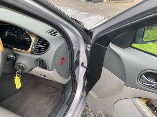 2001 Jaguar S-Type 3.0 V6 SE For Sale (picture 25 of 96)