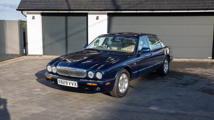 2000 Jaguar Sovereign 4.0L V8 LWB