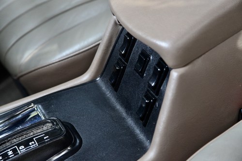 1984 Jaguar XJ6 4.2 Sovereign For Sale (picture 55 of 112)