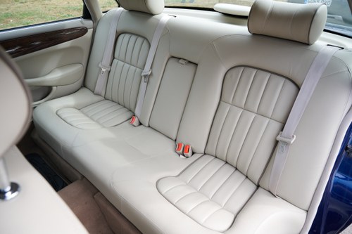 2001 Jaguar Sovereign LWB 4.0 For Sale (picture 58 of 136)