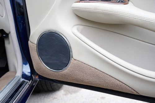 2001 Jaguar Sovereign LWB 4.0 For Sale (picture 21 of 136)