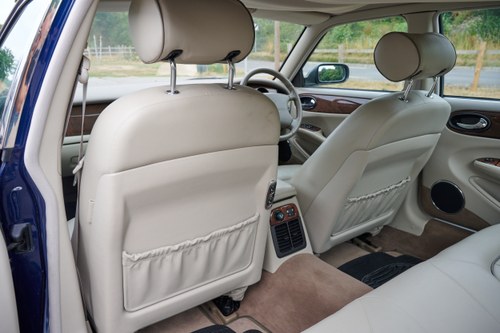 2001 Jaguar Sovereign LWB 4.0 For Sale (picture 53 of 136)