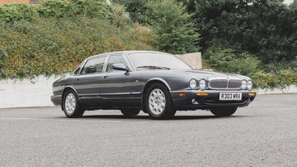 NO RESERVE - 1998 Jaguar Sovereign LWB