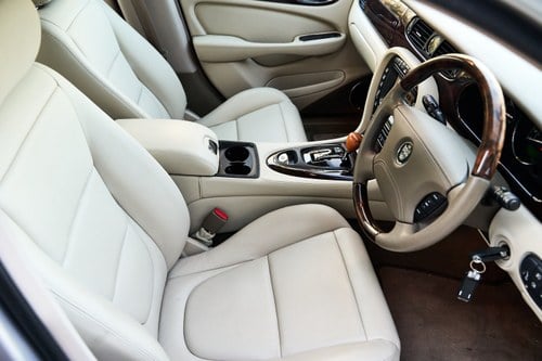 2004 Jaguar XJ8 Sovereign X350 à vendre (picture 34 of 123)