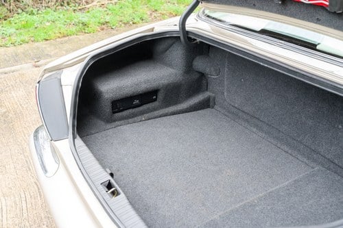 1998 Jaguar X308 XJ8 4litre LWB Sovereign In vendita (immagine 86 di 203)