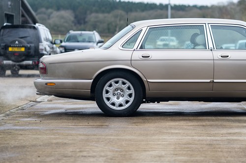 1998 Jaguar X308 XJ8 4litre LWB Sovereign In vendita (immagine 129 di 203)