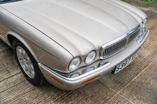 1998 Jaguar X308 XJ8 4litre LWB Sovereign In vendita (immagine 95 di 203)