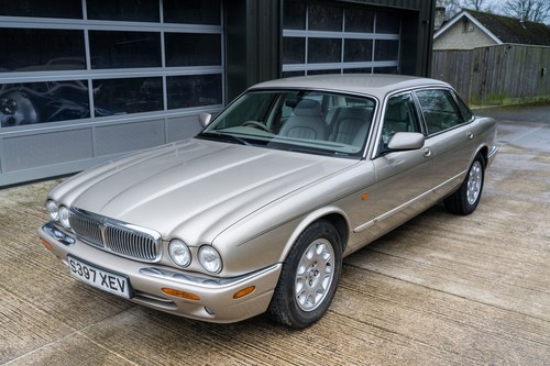 1998 Jaguar X308 XJ8 4litre LWB Sovereign In vendita (immagine 11 di 203)