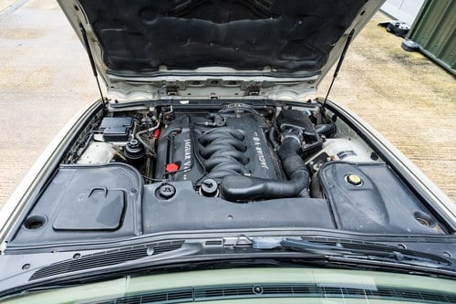 1998 Jaguar X308 XJ8 4litre LWB Sovereign In vendita (immagine 135 di 203)