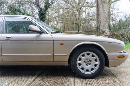 1998 Jaguar X308 XJ8 4litre LWB Sovereign In vendita (immagine 120 di 203)
