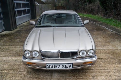 1998 Jaguar X308 XJ8 4litre LWB Sovereign In vendita (immagine 15 di 203)