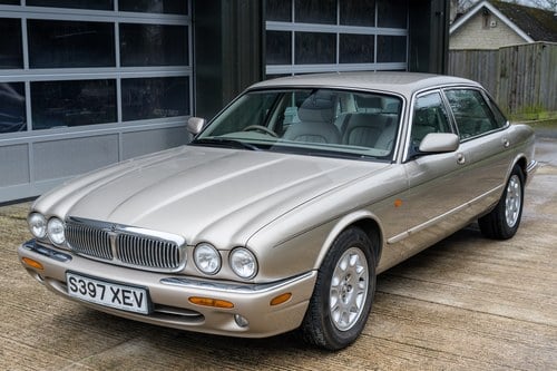 1998 Jaguar X308 XJ8 4litre LWB Sovereign In vendita (immagine 9 di 203)