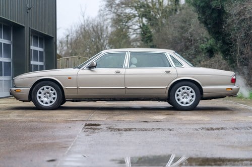 1998 Jaguar X308 XJ8 4litre LWB Sovereign In vendita (immagine 26 di 203)