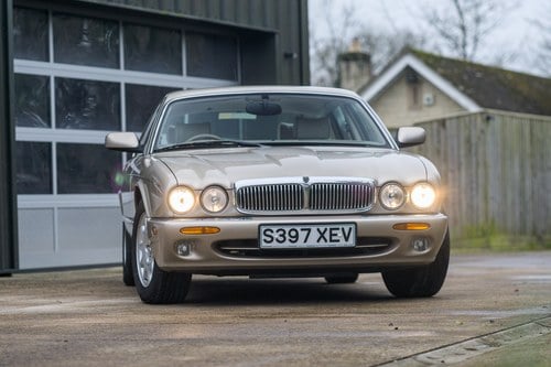 1998 Jaguar X308 XJ8 4litre LWB Sovereign In vendita (immagine 20 di 203)